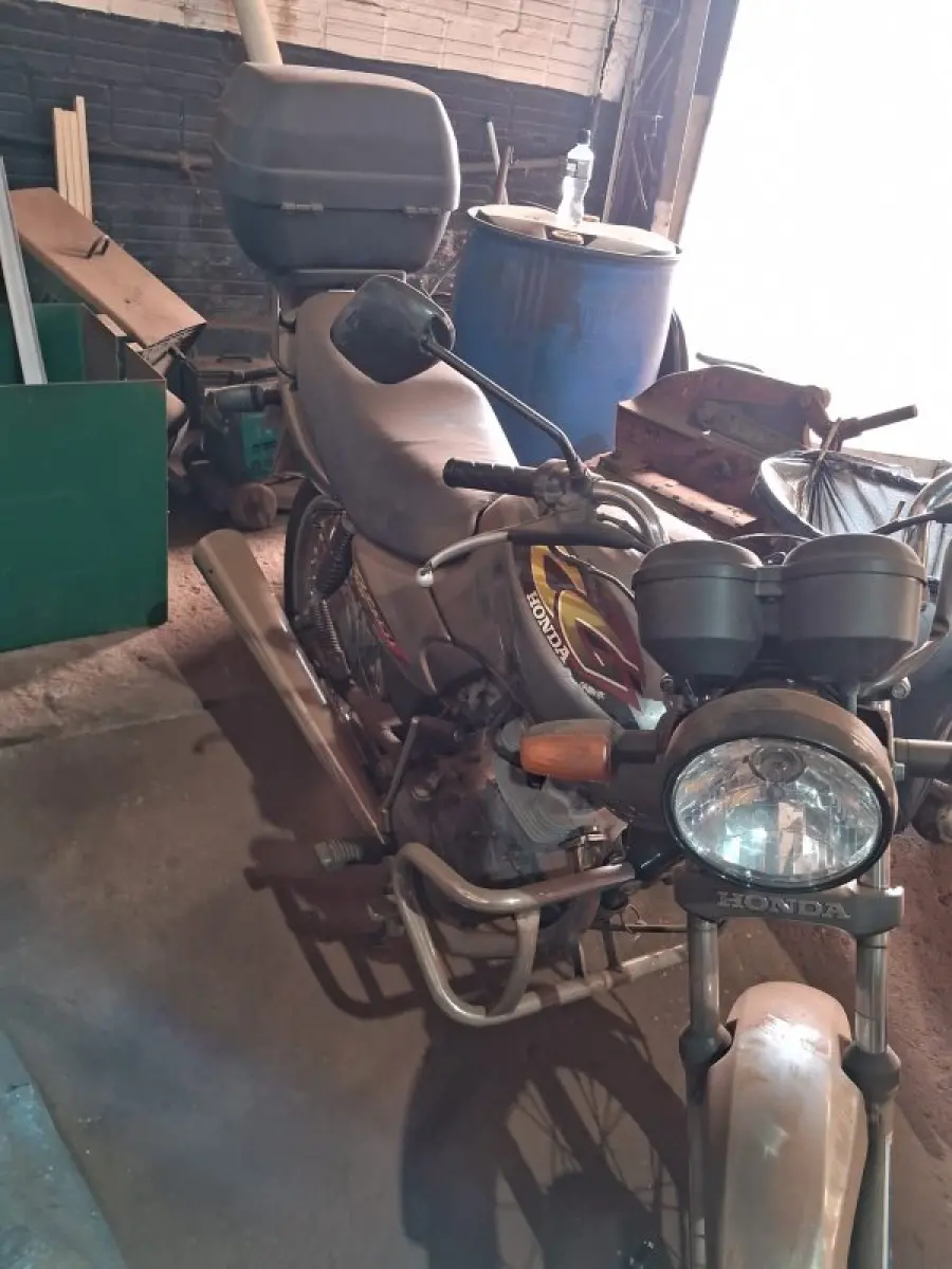 LOTE 009 - Motocicleta Honda CG 125 Titan KS,, ano de modelo 2001