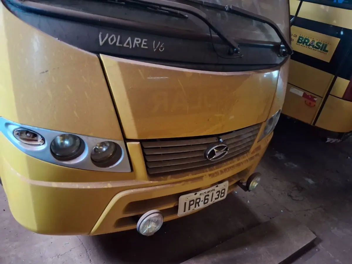 LOTE 002 - Micro Ônibus Volare V6, diesel, capacidade p/ 23 passageiros mais 1 auxiliar, ano de fabricação 2008 modelo 2009