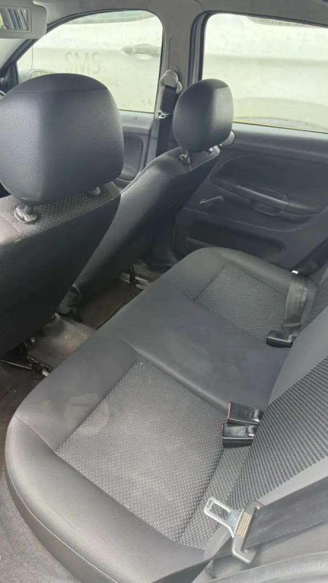 LOTE 001 - Volkswagen Voyage - 2014/2015