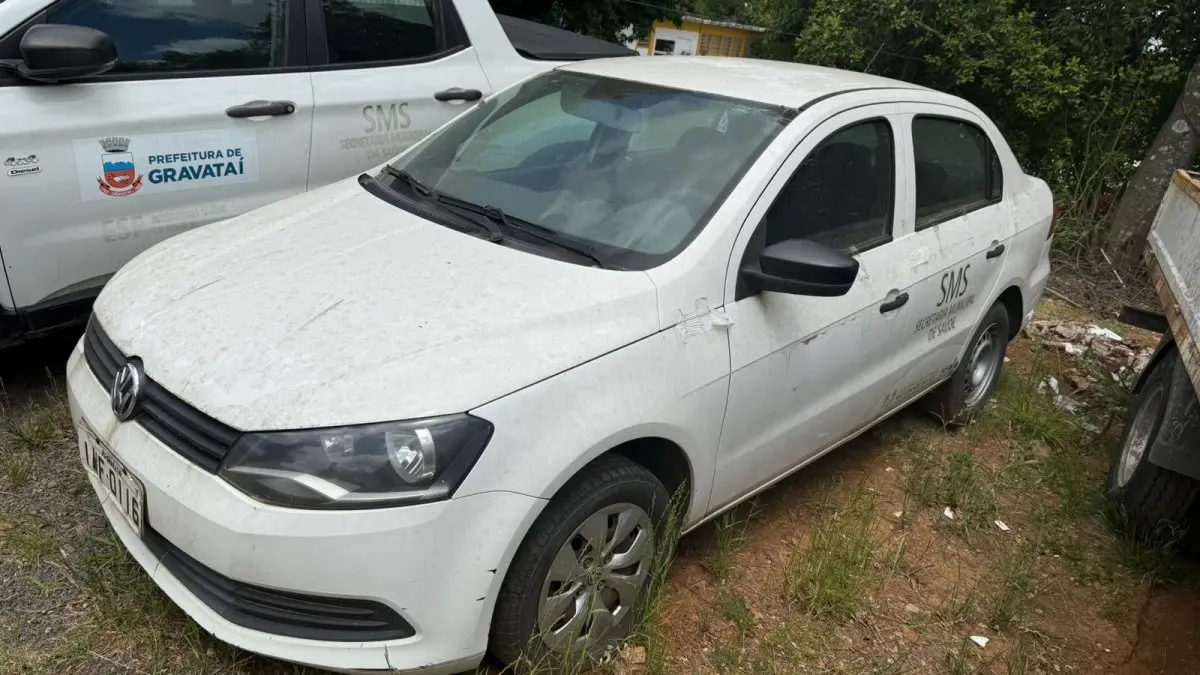 LOTE 001 - Volkswagen Voyage - 2014/2015