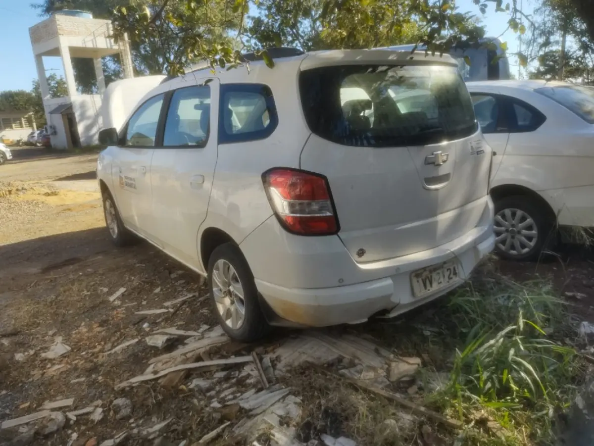 LOTE 001 - CHEVROLET/ SPIN, ano 2014/2015