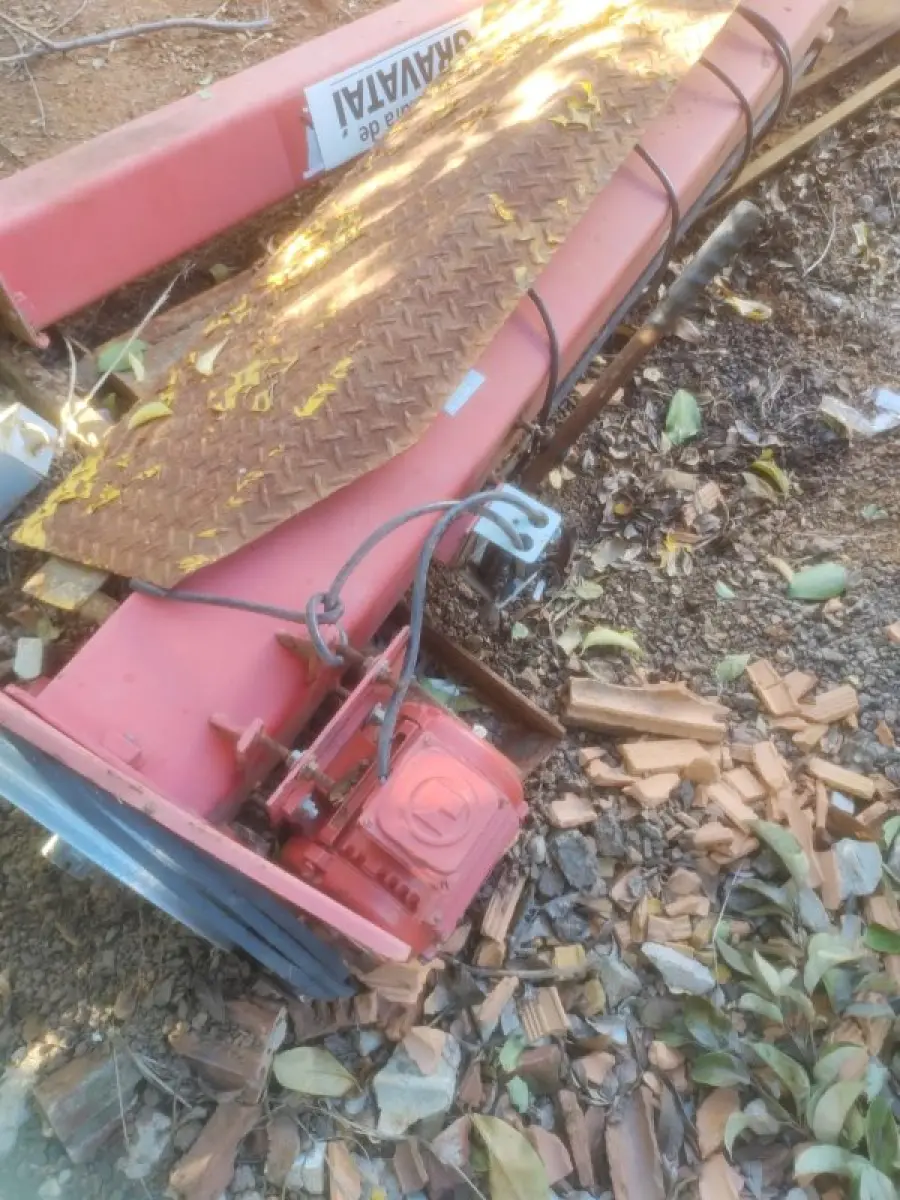 LOTE 004 - Elevador/Automotivo