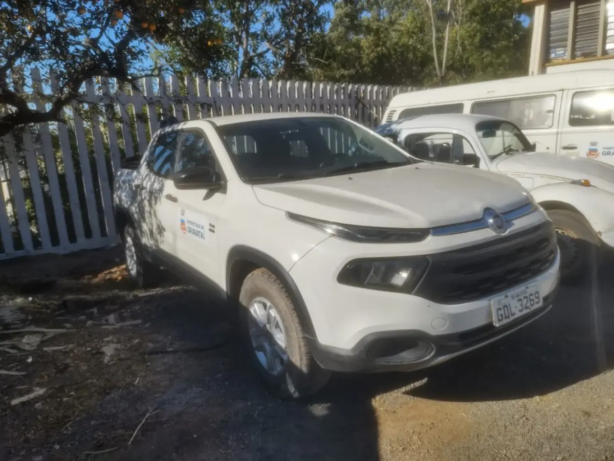 LOTE 002 - FIAT TORO, ano 2017/2018.