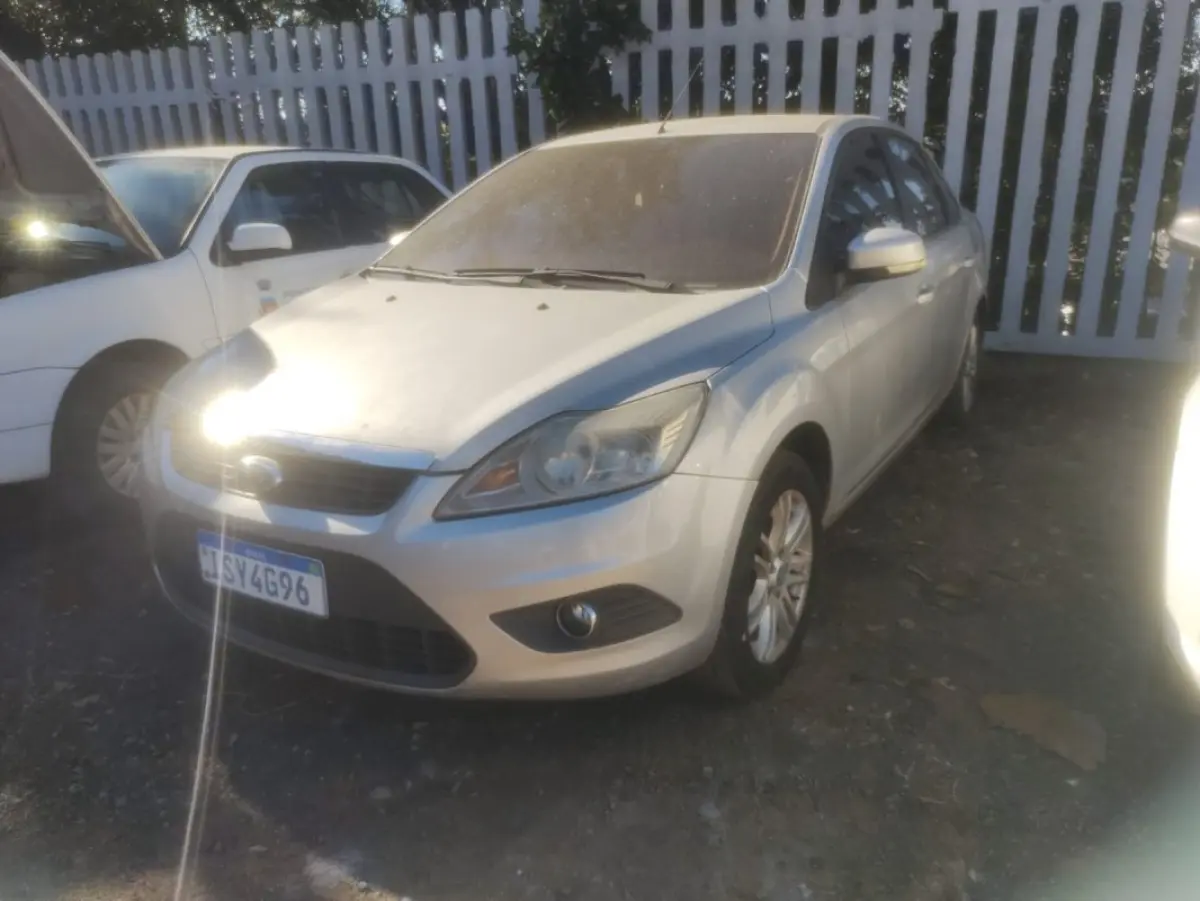LOTE 006 - FORD/FOCUS, ano 2011/2012.