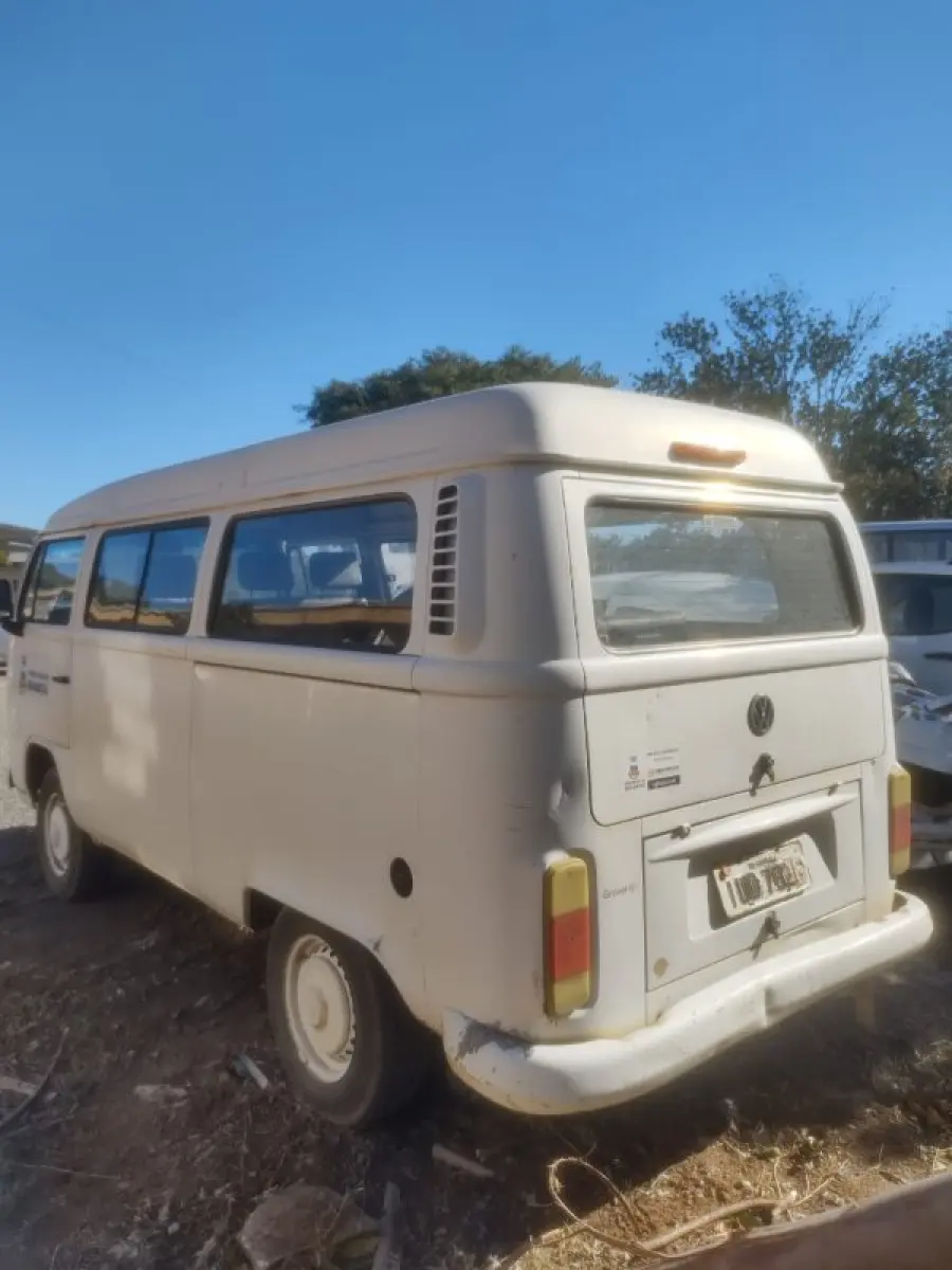 LOTE 008 - VW/KOMBI, ano 2012/2013