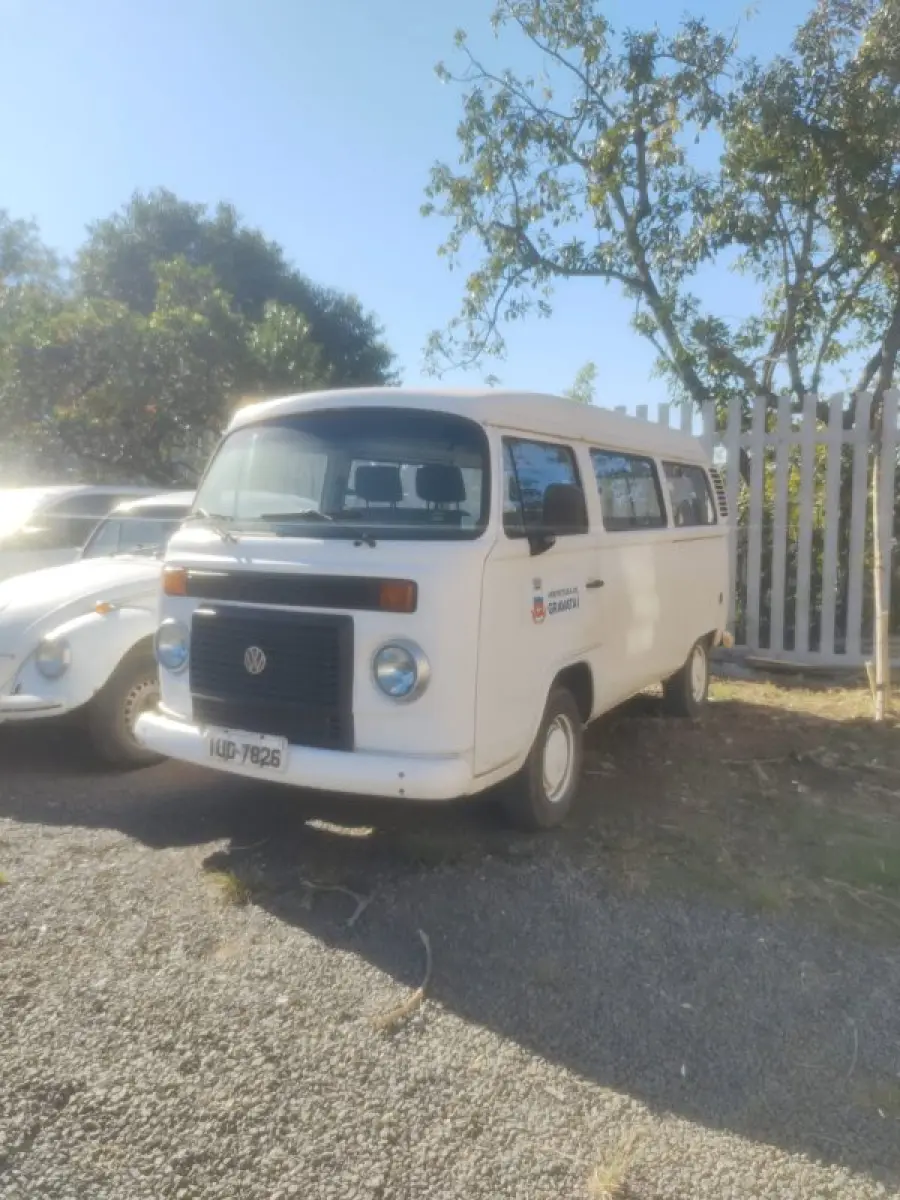 LOTE 008 - VW/KOMBI, ano 2012/2013