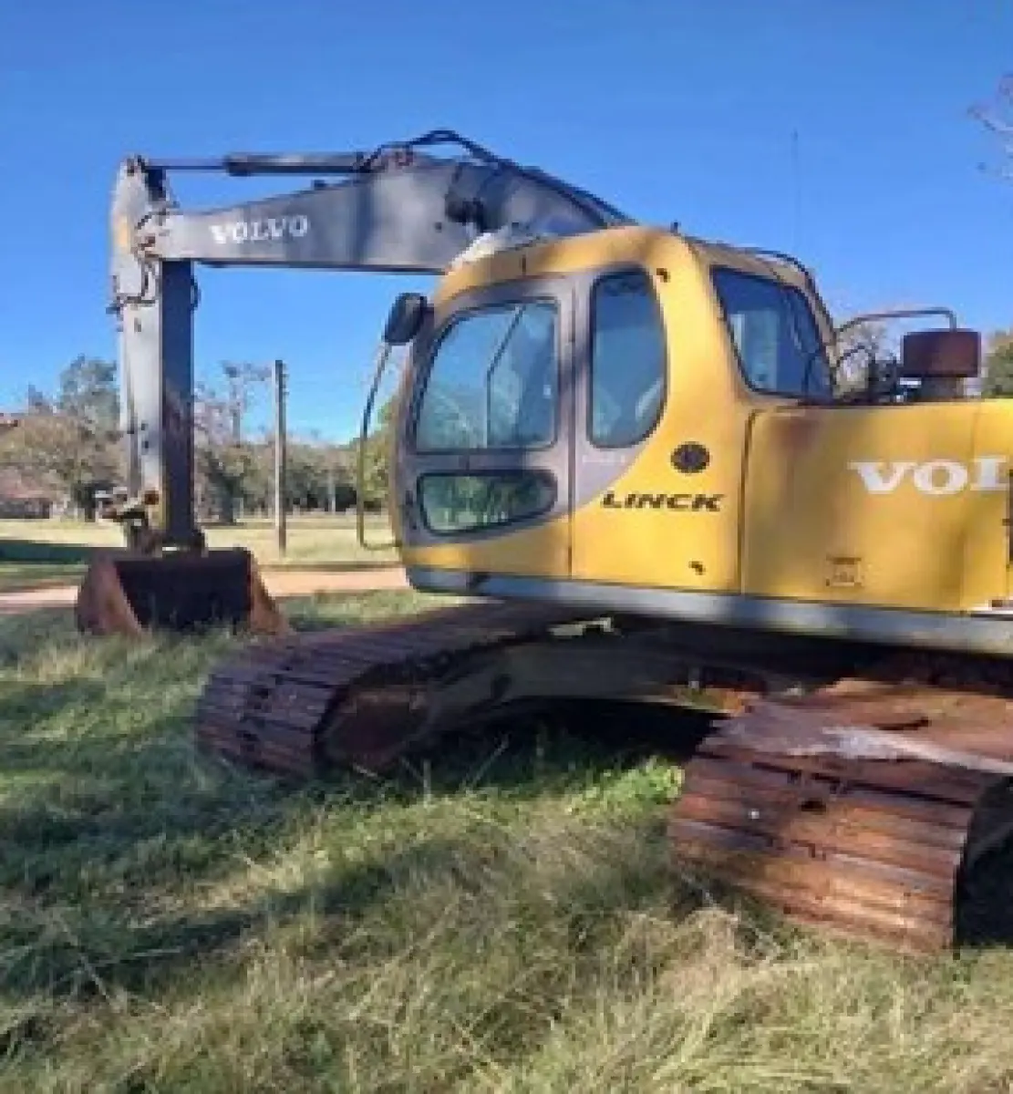 LOTE 020 - ESCAVADEIRA HIDRAÚLICA MARCA VOLVO ANO 2000/2001