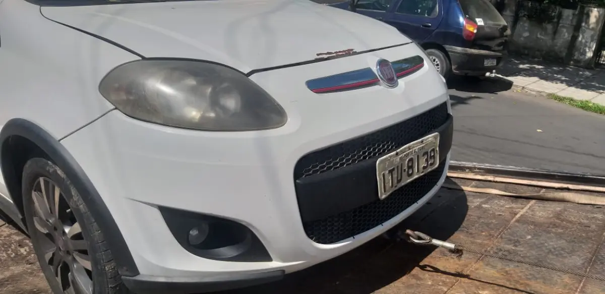 LOTE 001 - Fiat/Palio Sporting 1.6 - Ano/modelo 2012/2013