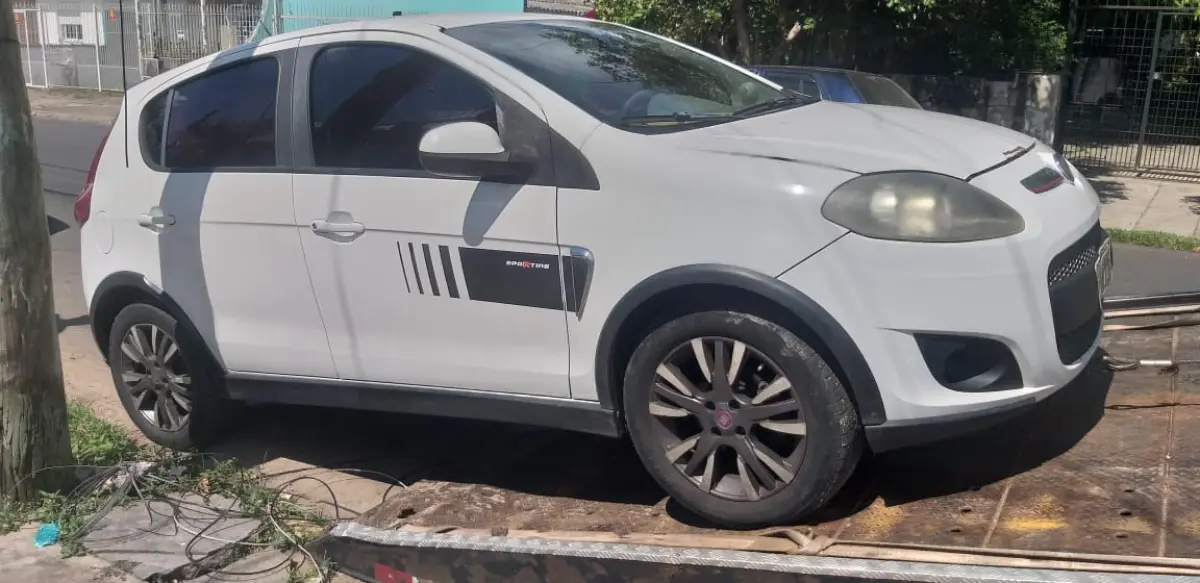 LOTE 001 - Fiat/Palio Sporting 1.6 - Ano/modelo 2012/2013
