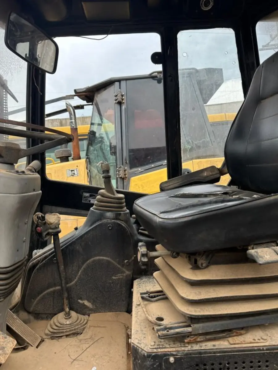 LOTE 003 - RETROESCAVADEIRA -MARCA RANDON - Ano/Modelo RD406/2019