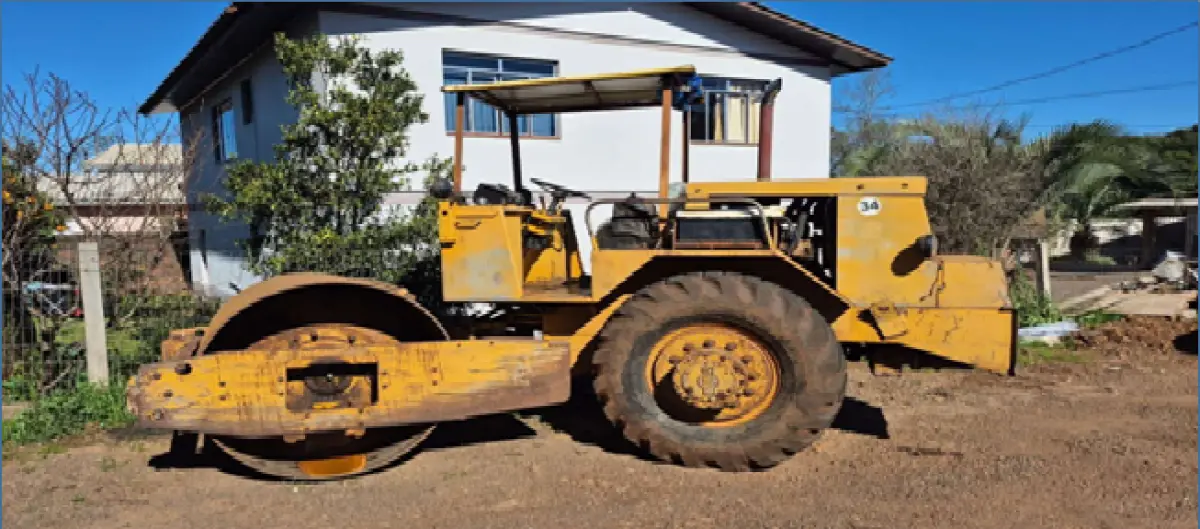 LOTE 004 - Rolo Compactador Muller - Modelo VAP5 - Diesel