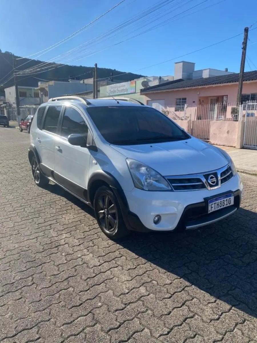 LOTE 003 - Nissan Livina 1.8 - Ano 2014 - LIBERAÇÃO IMEDIATA