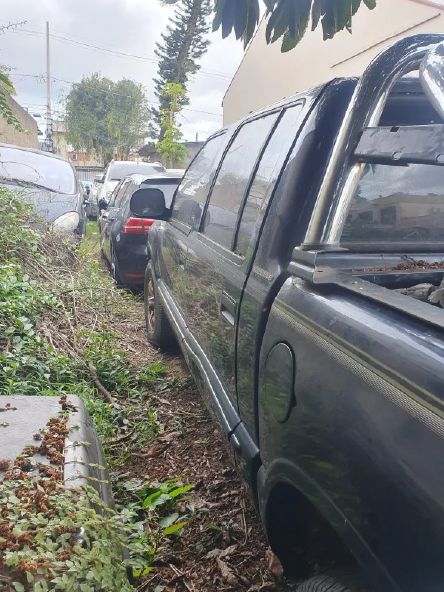 LOTE 001 - GM/S10 Executive D - Ano 1999 modelo 2000