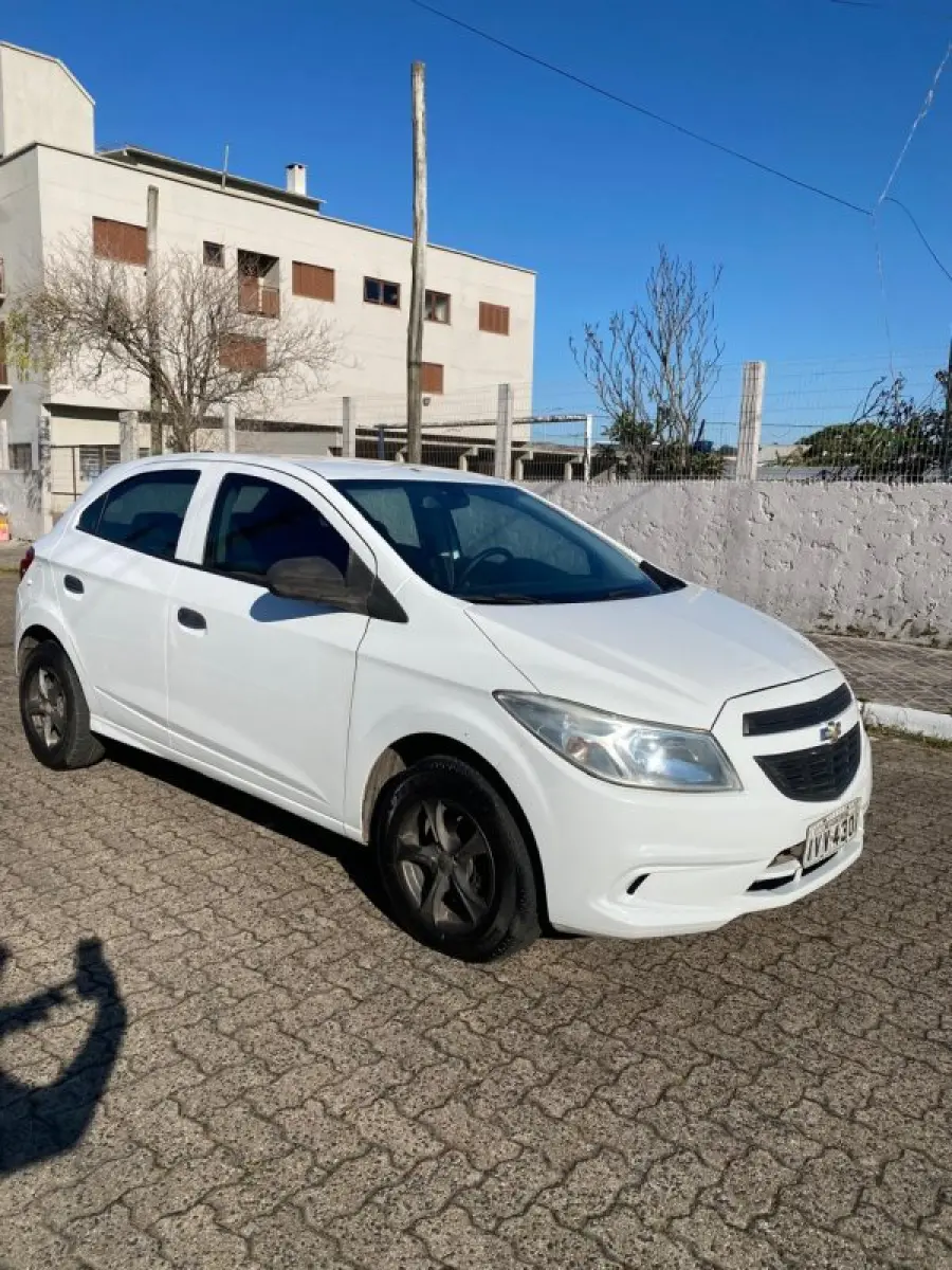 LOTE 007 - Chevrolet/Onix 1.4, ano 2015