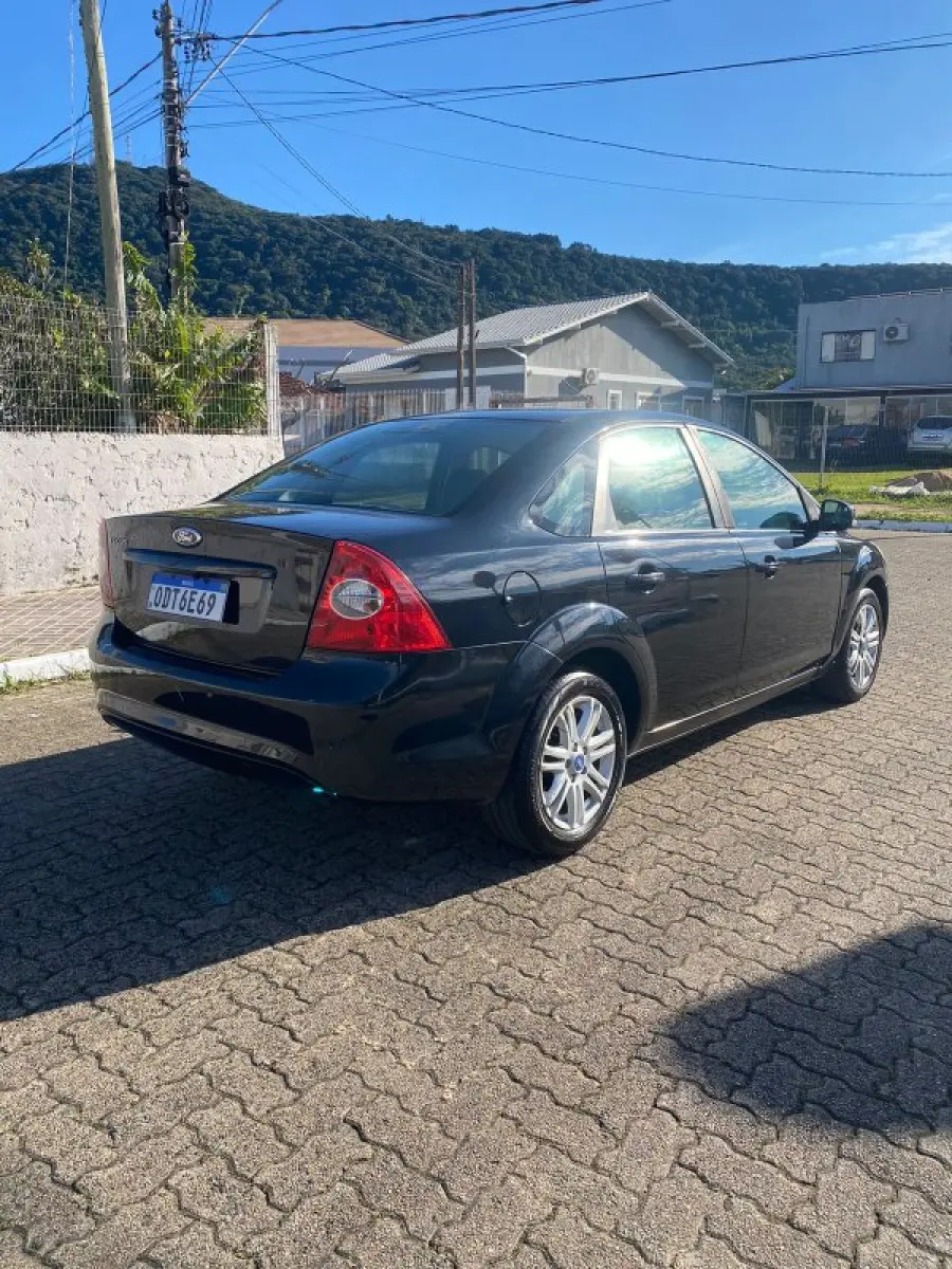 LOTE 005 - Ford/Focus 2.0 - Ano 2013 - LIBERAÇÃO IMEDIATA