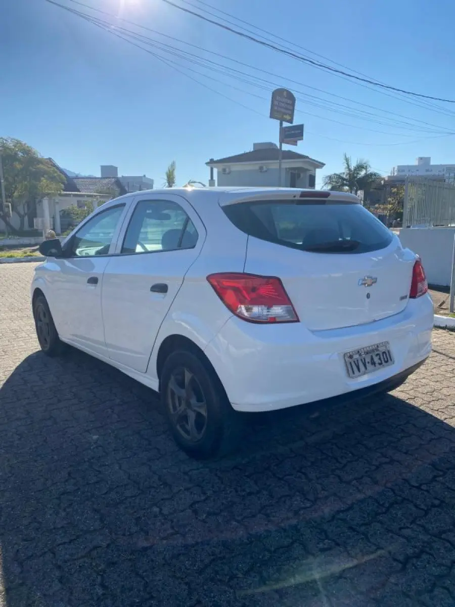 LOTE 007 - Chevrolet/Onix 1.4, ano 2015