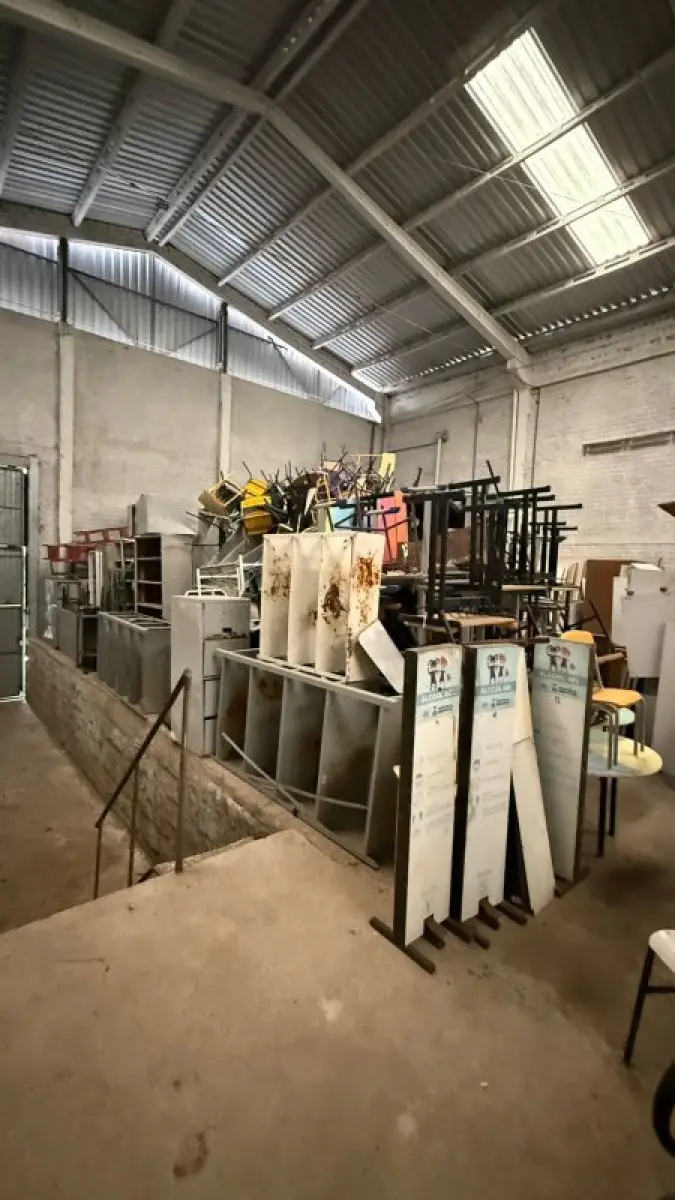 LOTE 009 - Lote composto por sucatas em geral