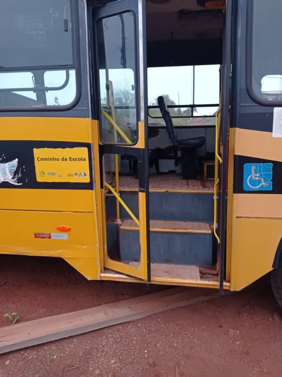 LOTE 001 - ÔNIBUS, Marca VW/15.190, Modelo EOD ESCOLAR HD,  Ano/modelo 2010/2010