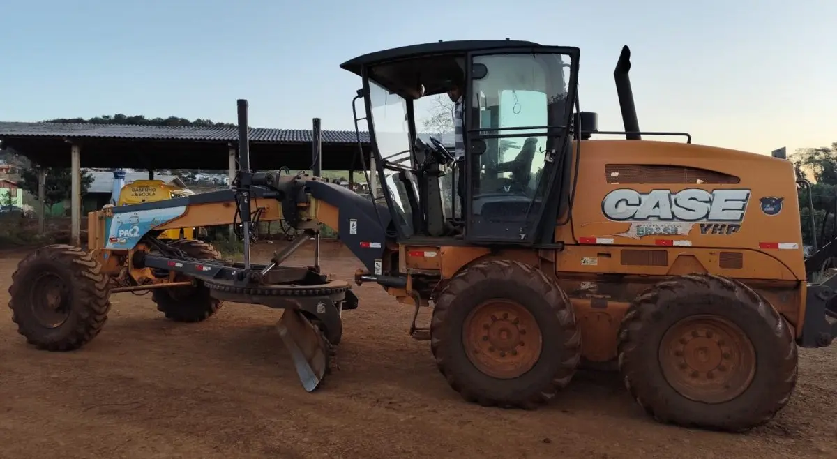 LOTE 003 - MOTONIVELADORA, Marca CASE, Modelo 845B, Ano/modelo 2014