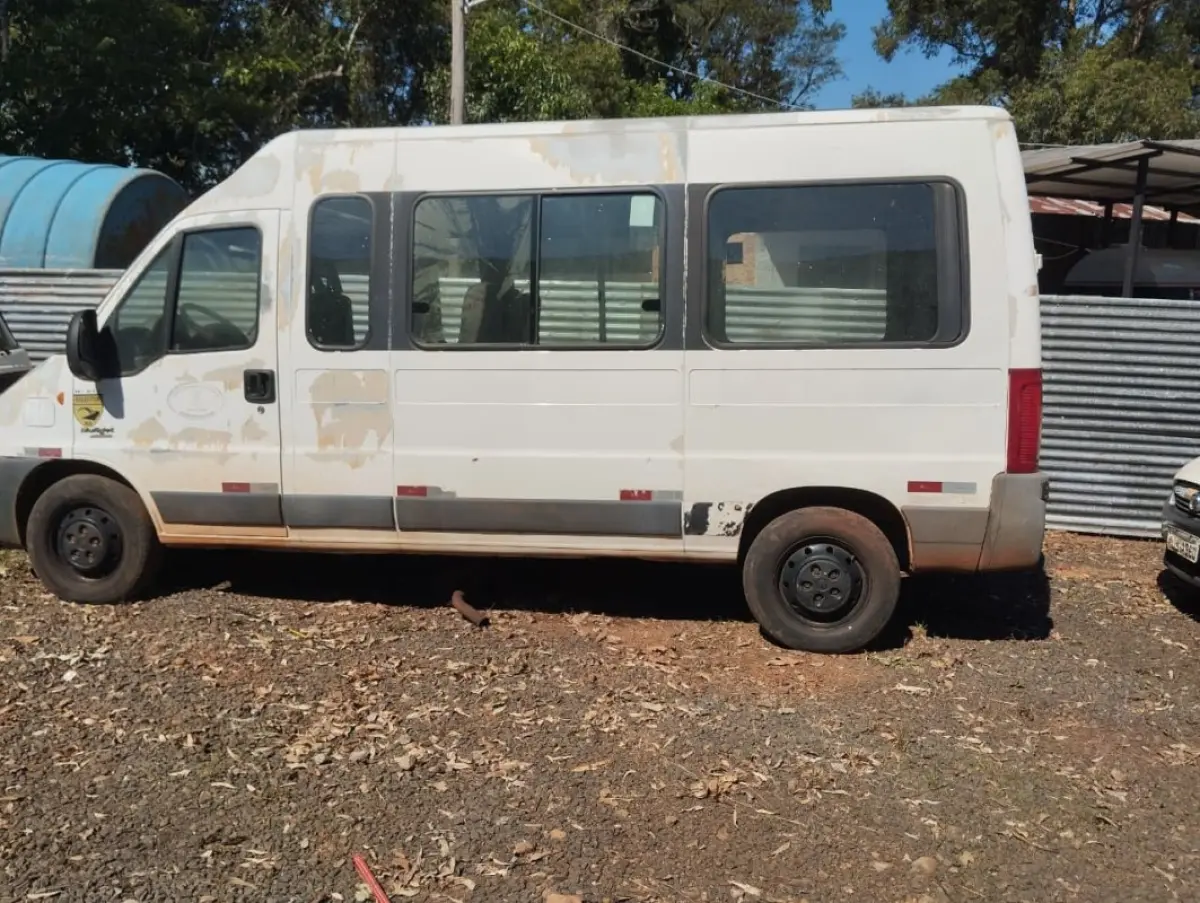 LOTE 010 - Ducato Minibus, 16 passageiros, c/04 cilindros, ano e fabricação 2011