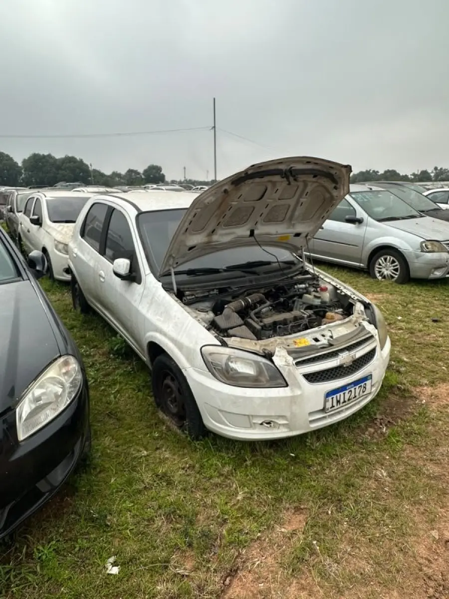 LOTE 004 - CHEVROLET/CELTA 1.0 LT - Ano/modelo 2014/2015