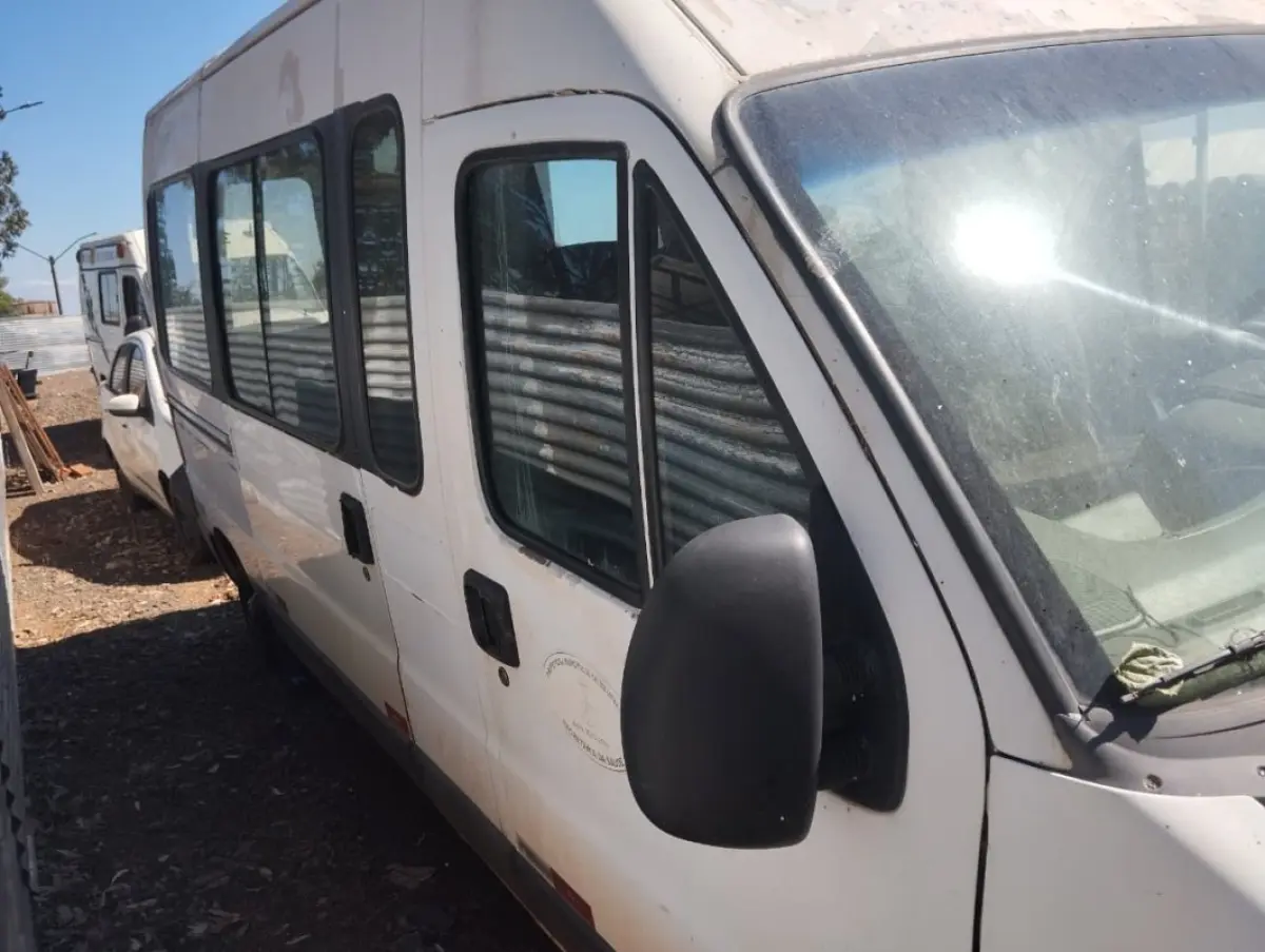 LOTE 010 - Ducato Minibus, 16 passageiros, c/04 cilindros, ano e fabricação 2011
