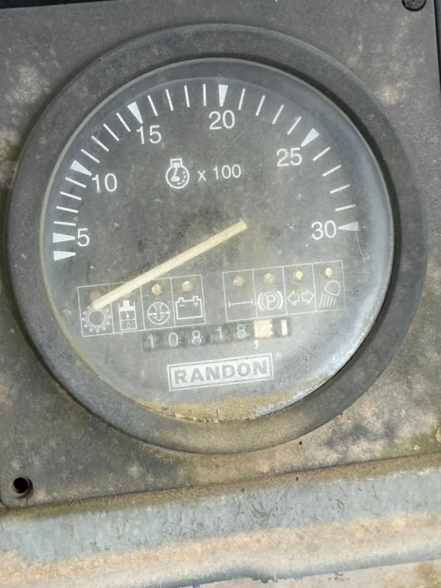 LOTE 001 - Retroescavadeira Randon RK406B 4x4 - ano 2006