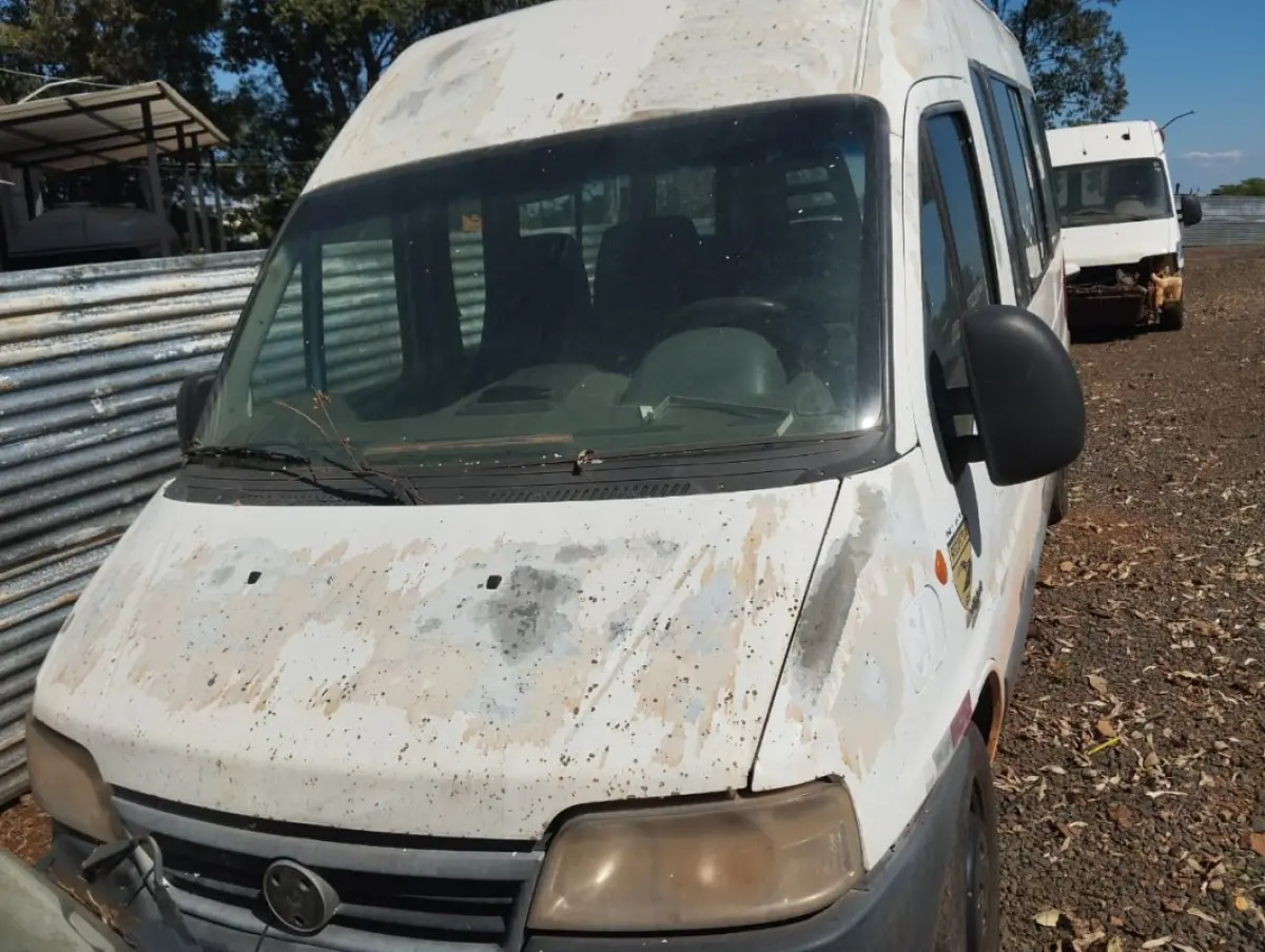 LOTE 010 - Ducato Minibus, 16 passageiros, c/04 cilindros, ano e fabricação 2011