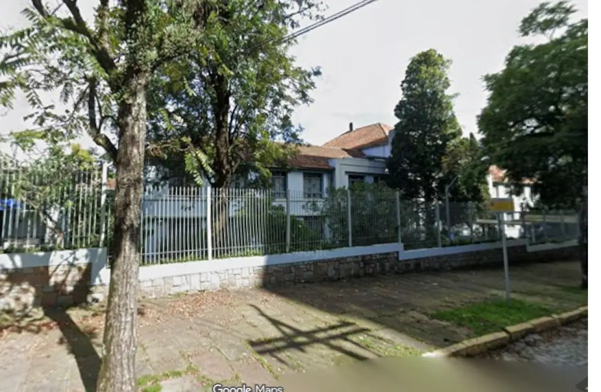Prédio no Petrópolis (foto 2 de 3)