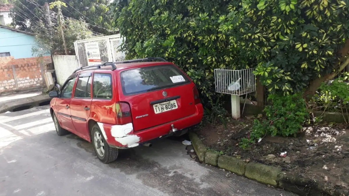 LOTE 004 - VW/Parati 1.6 MI - Ano/modelo 1998/1999