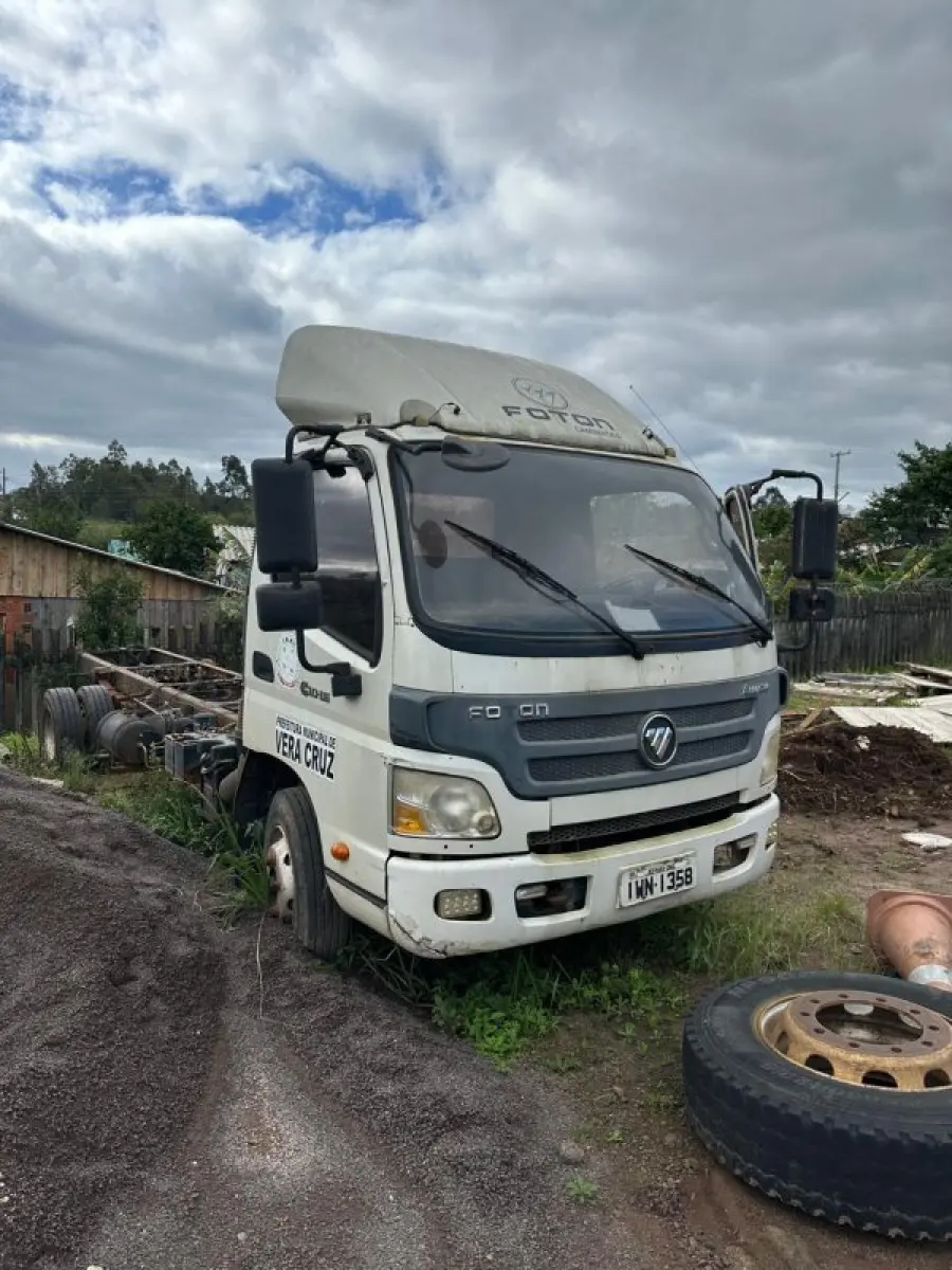 LOTE 010 - Caminhão Foton Aumark 10-16 DT 3.8 4x2 (diesel) - ano/mod. 2014