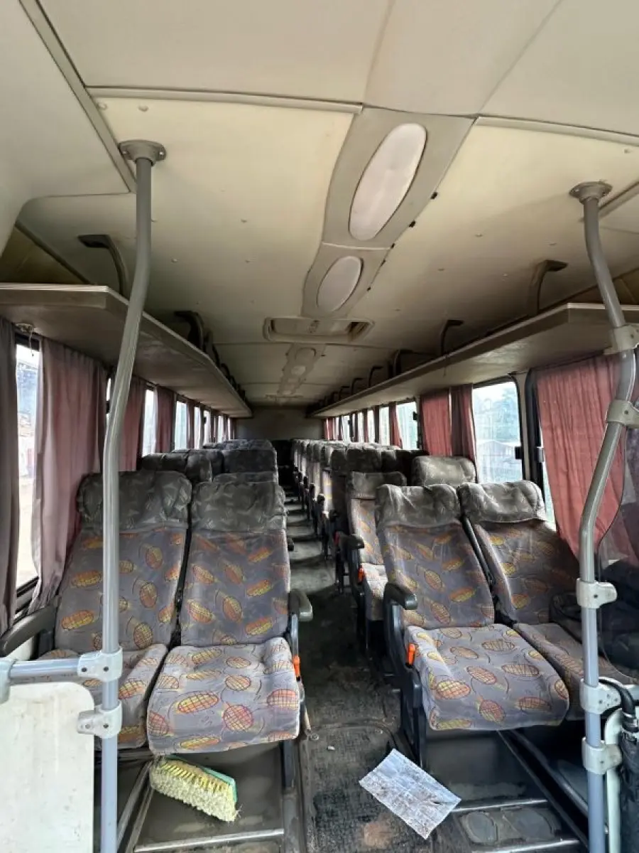 LOTE 006 - Ônibus Volkswagen Comil/Versatile 17-210 - ano/mod. 2002
