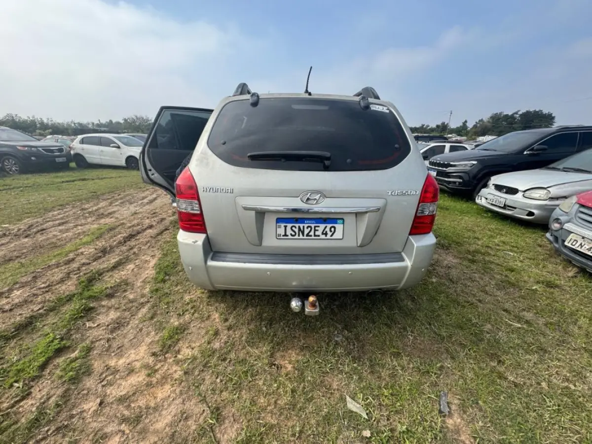 LOTE 002 - HYUNDAI/TUCSON GLSB - Ano/modelo 2011/2012