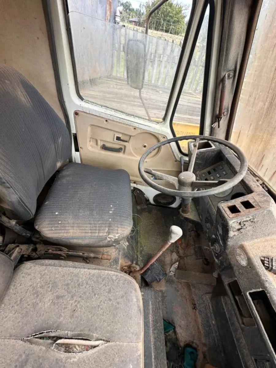 LOTE 004 - Caminhão Agrale 1600 D-RD diesel - ano 87