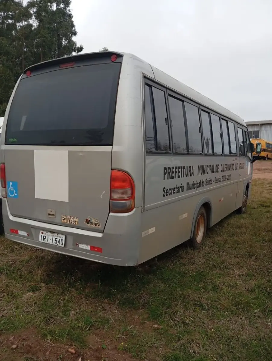 LOTE 006 - ONIBUS MARCOPOLO VOLARE V8, ANO 2010/2011