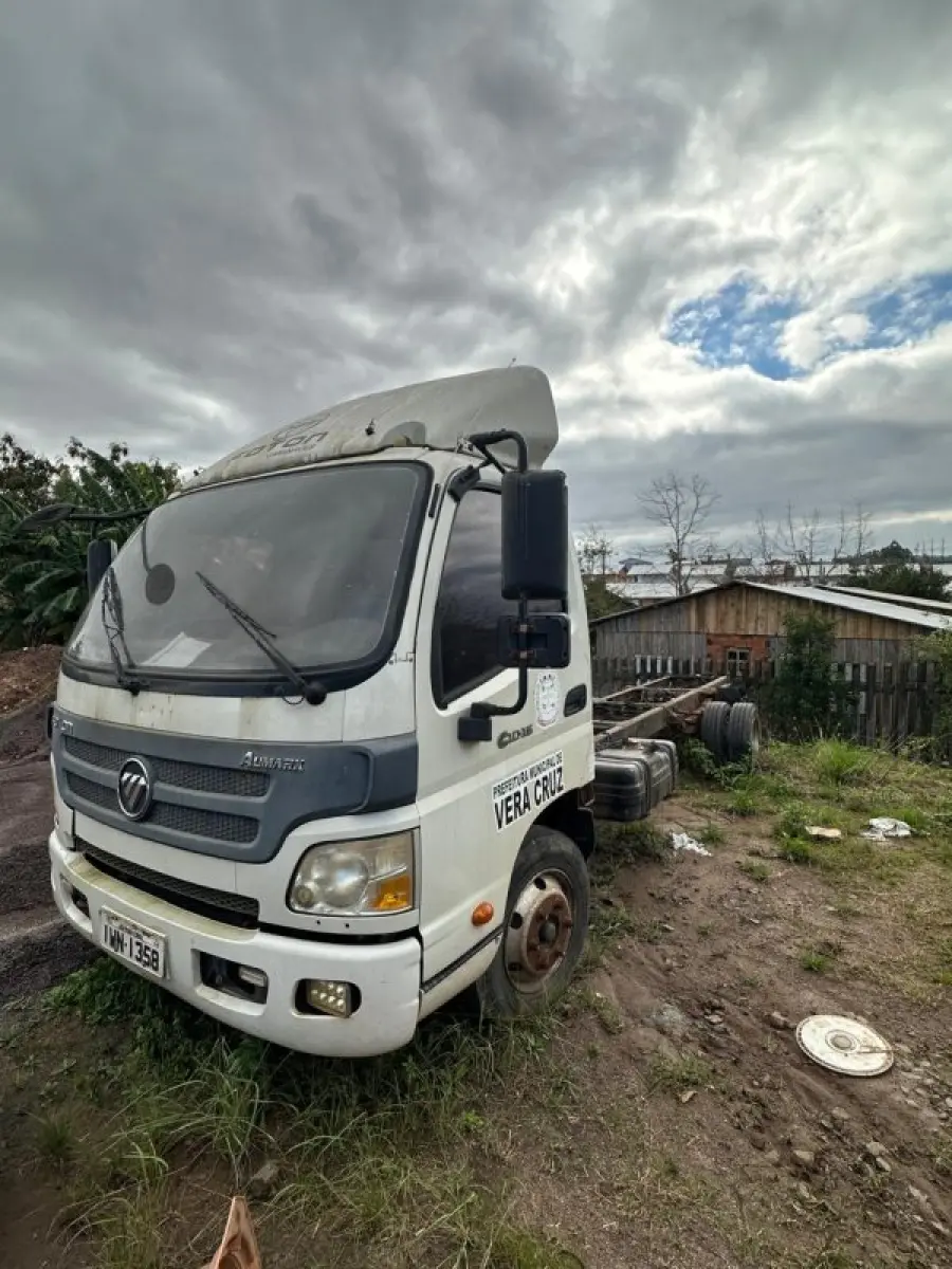 LOTE 010 - Caminhão Foton Aumark 10-16 DT 3.8 4x2 (diesel) - ano/mod. 2014