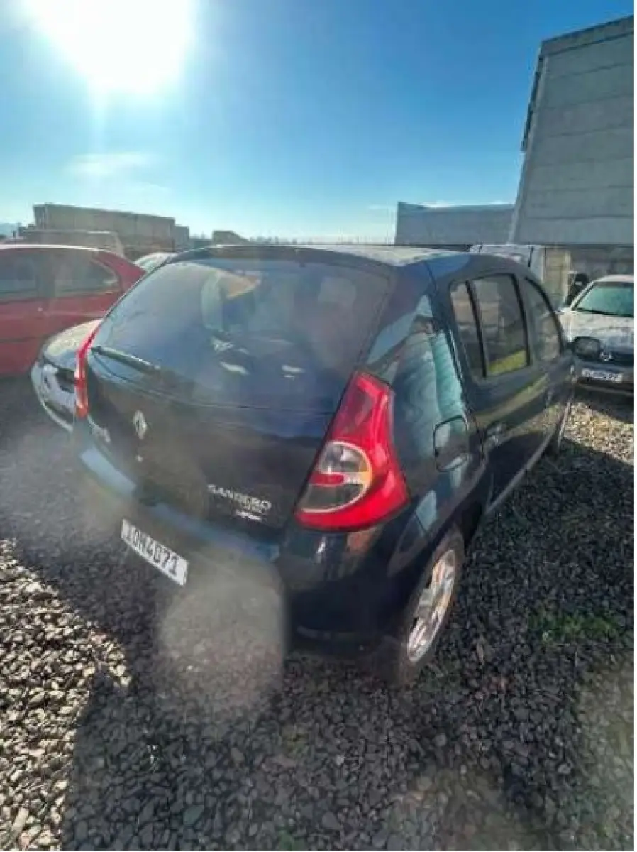 LOTE 001 - Renault/Sandero Privilege 1.6 - Ano/modelo 2008