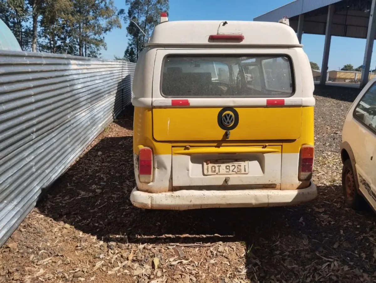 LOTE 003 - VW/KOMBI 1.4, ano 2010