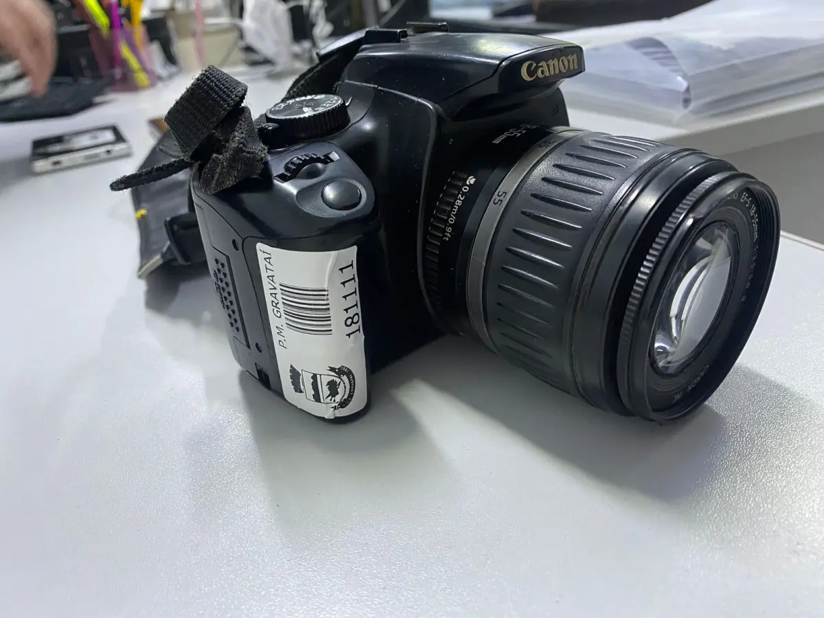 LOTE 011 - Sucatas de máquinas fotográficas de diversas marcas