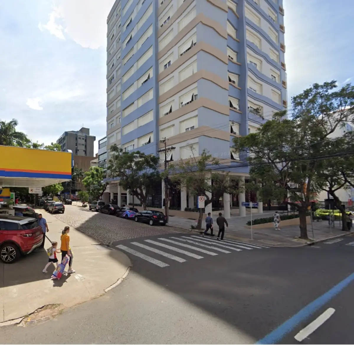 LOTE 001 - Apartamento nº 102 - Rua Vinte e Quatro de Outubro, nº 340 - Moinhos de Vento - PoA/RS