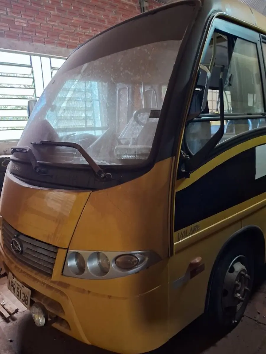 LOTE 002 - Micro Ônibus Volare V6, diesel, capacidade p/ 23 passageiros mais 1 auxiliar, ano de fabricação 2008 modelo 2009