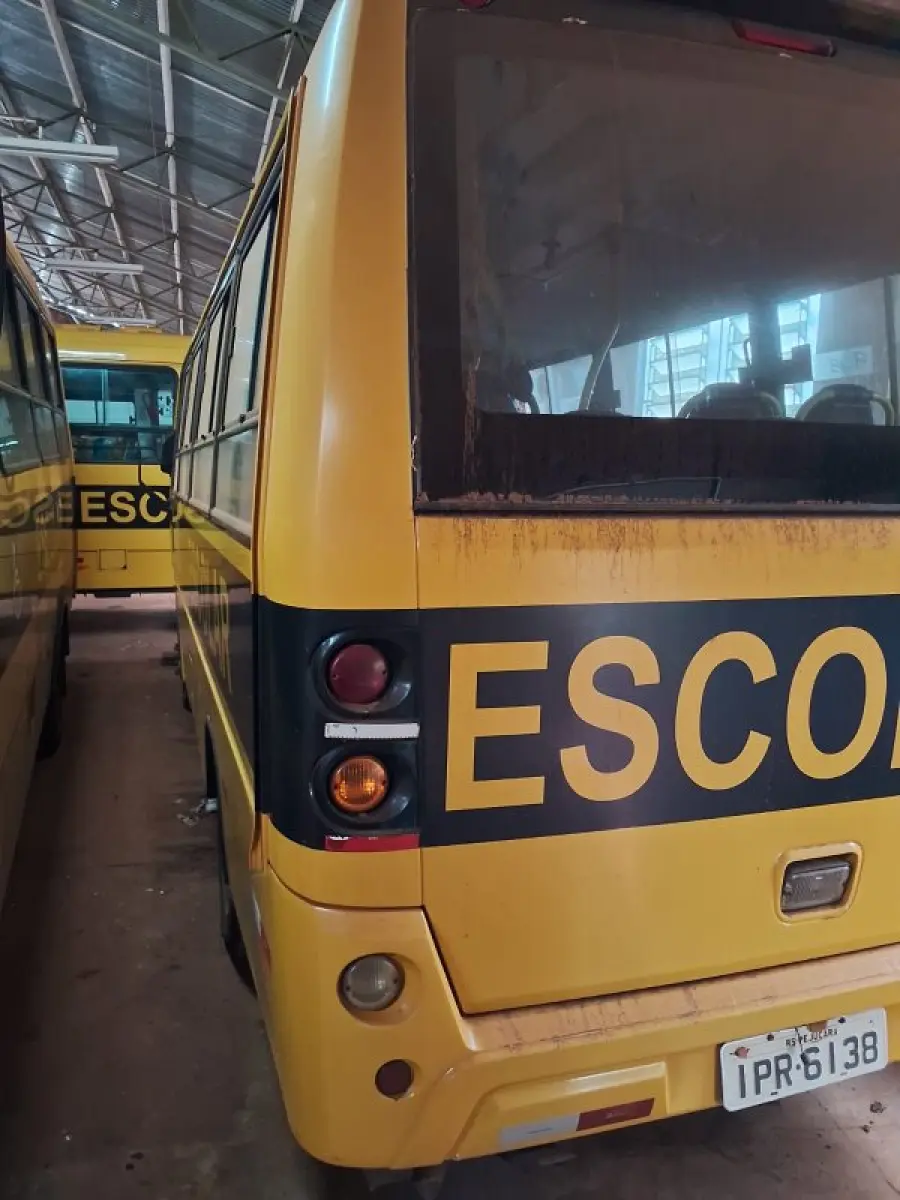 LOTE 002 - Micro Ônibus Volare V6, diesel, capacidade p/ 23 passageiros mais 1 auxiliar, ano de fabricação 2008 modelo 2009