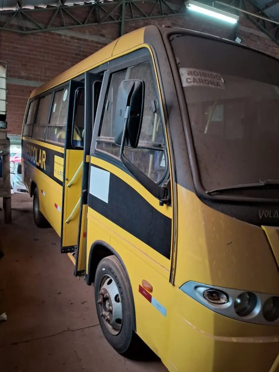 LOTE 002 - Micro Ônibus Volare V6, diesel, capacidade p/ 23 passageiros mais 1 auxiliar, ano de fabricação 2008 modelo 2009