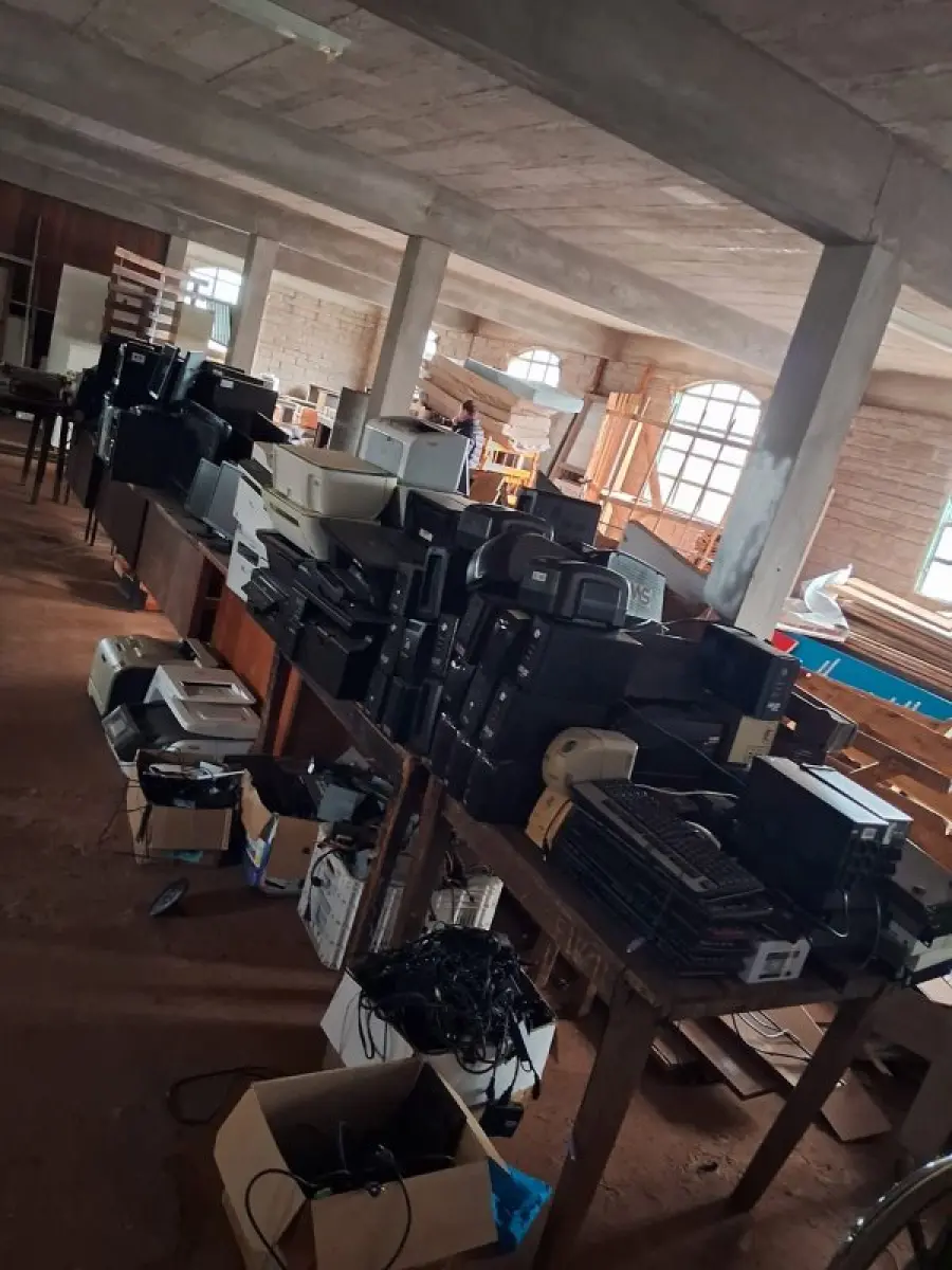 LOTE 012 - Sucatas de Equipamentos de Informática