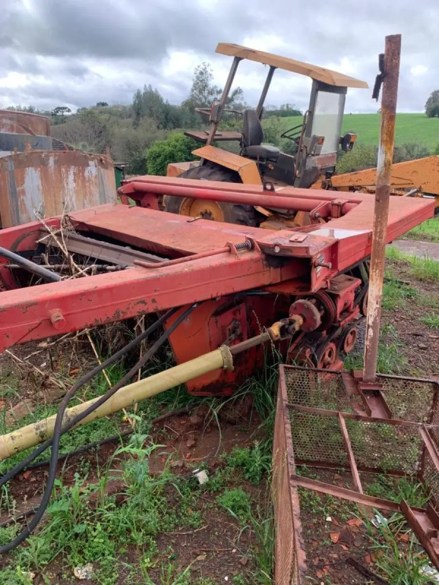 LOTE 016 - Sucatas de Ferro/Peças