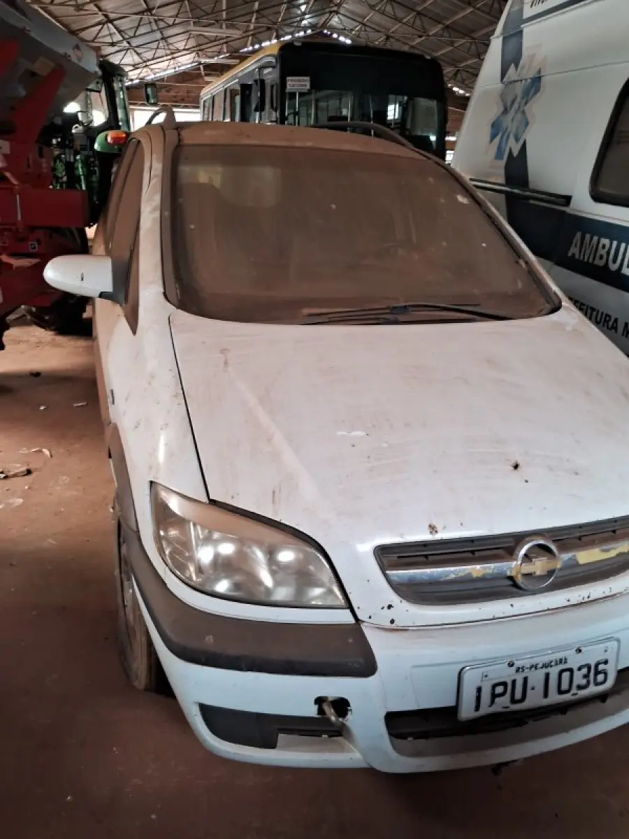 LOTE 001 - Zafira Expression 2.0 Flex Power, cor branca, ano e modelo 2009