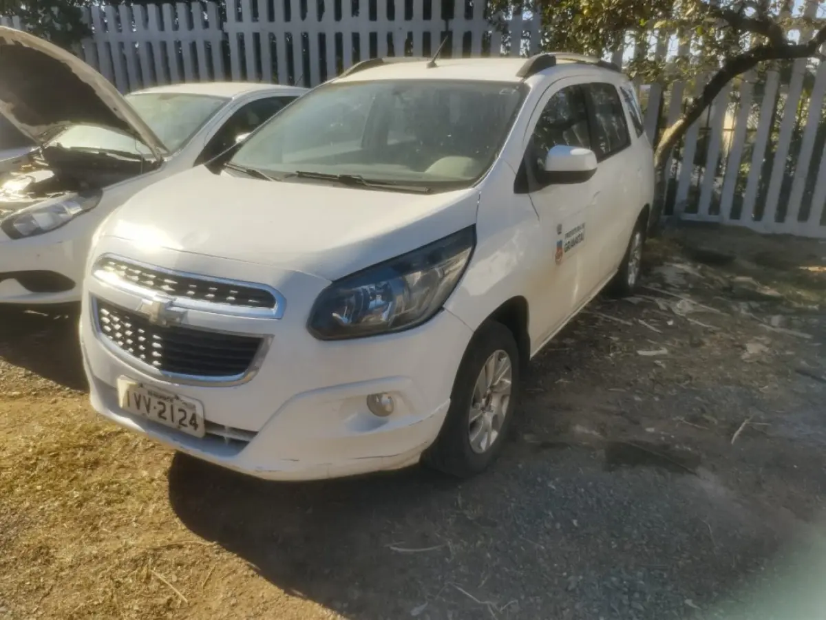 LOTE 001 - CHEVROLET/ SPIN, ano 2014/2015