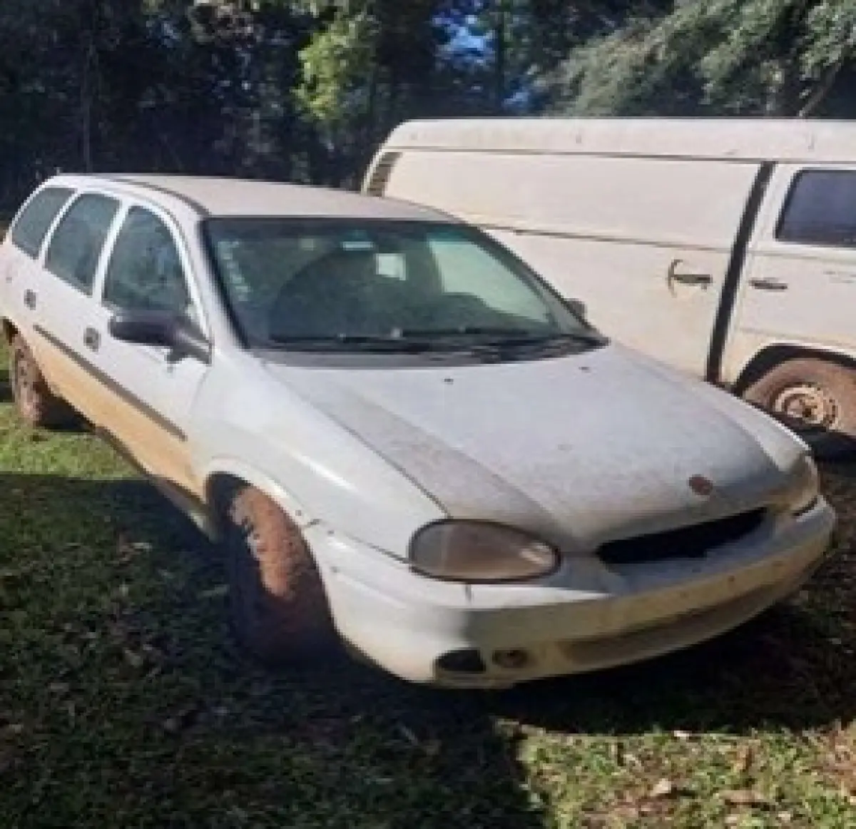 LOTE 010 - CORSA SUPER ANO 2001/2001