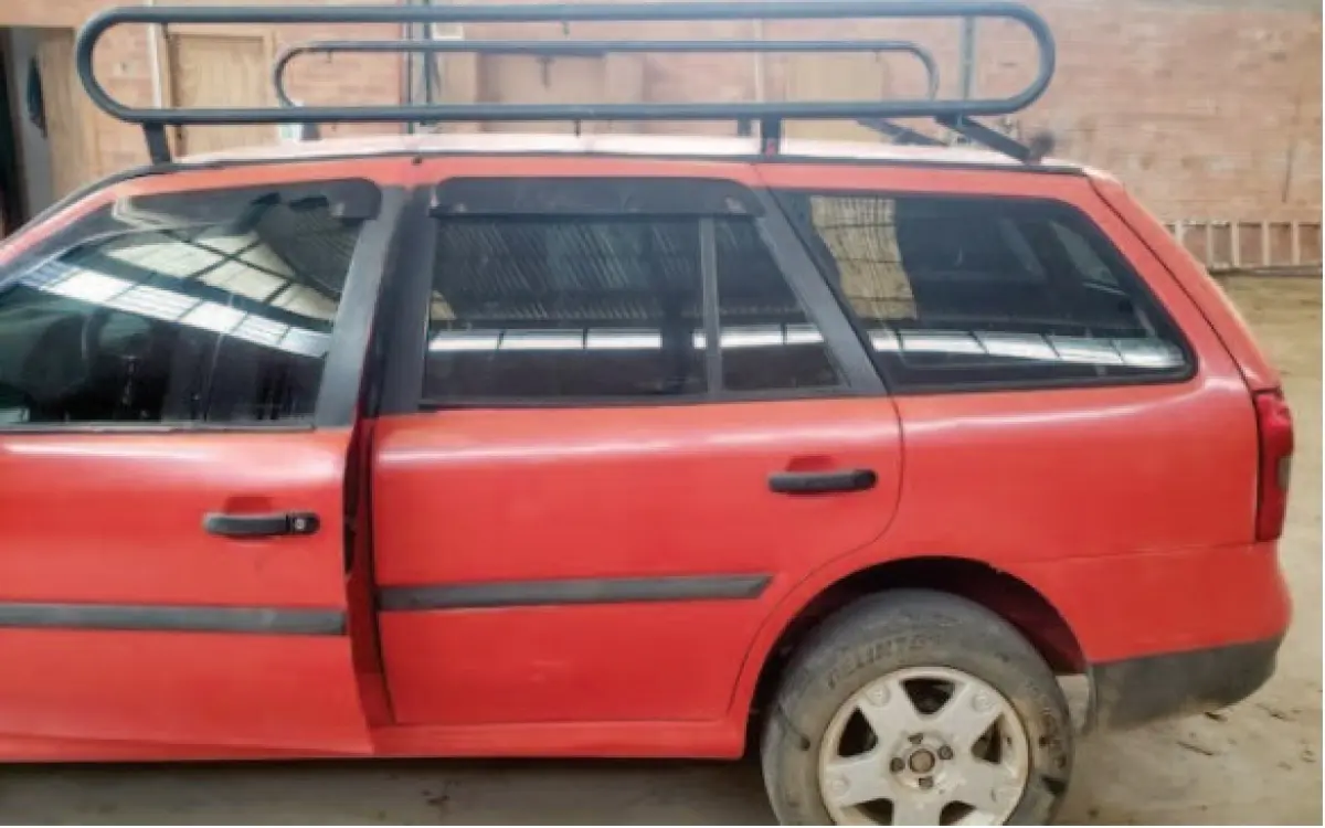 LOTE 002 - VW/Parati 1.6 - Ano/modelo 2008/2009