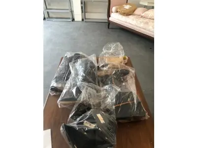 Lote composto de roupas diversas